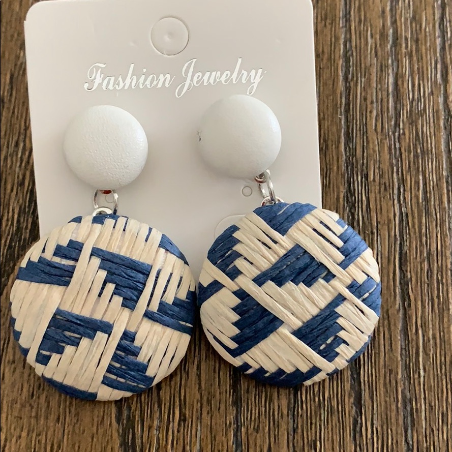 Rattan Circle Earring